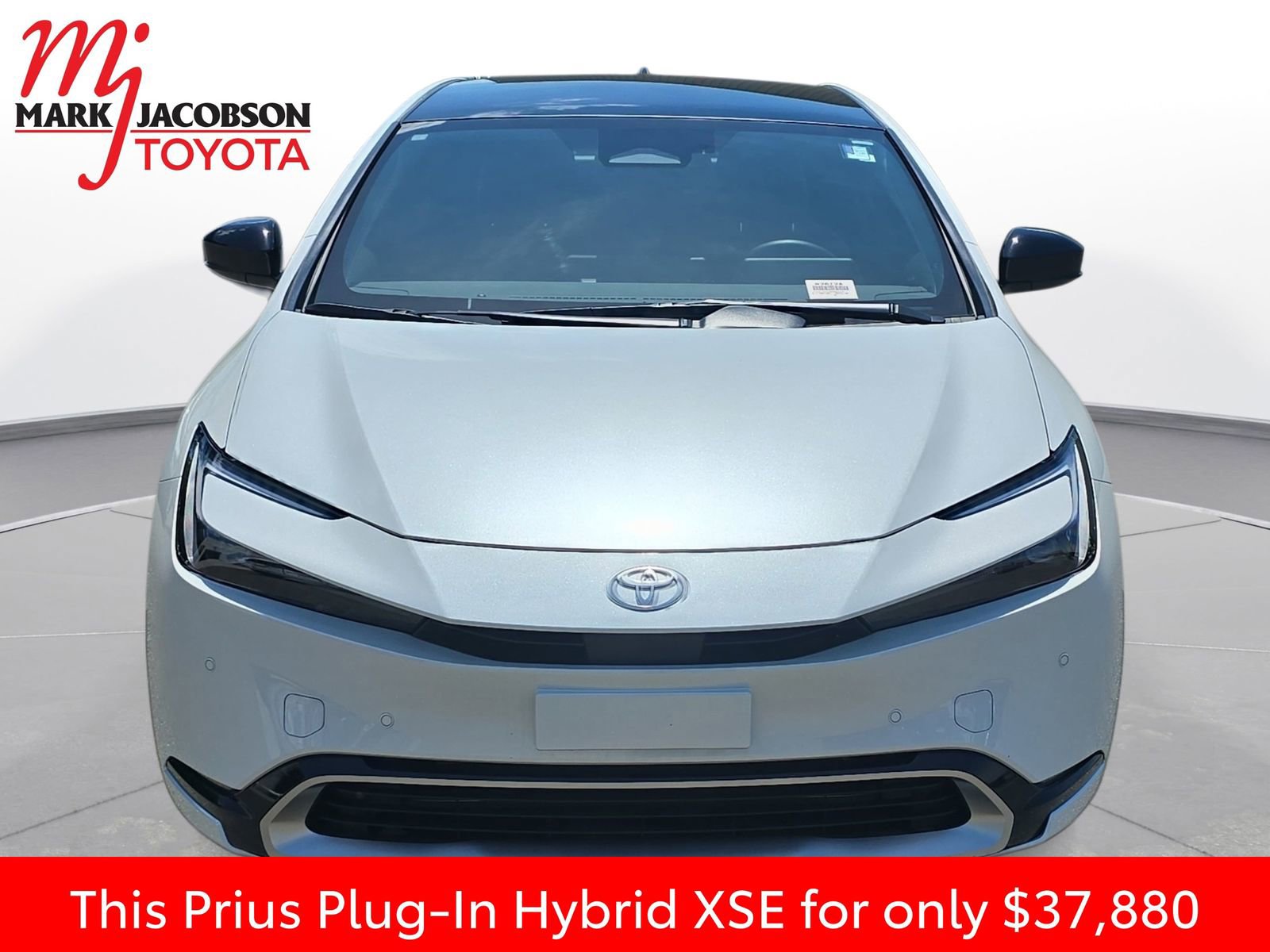 Used 2026 Toyota Prius Plug-In Hybrid FWD image 3
