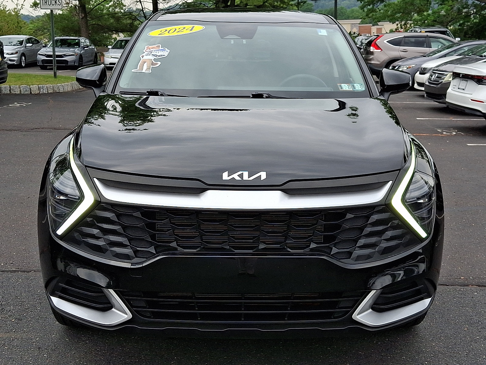 Used 2024 Kia Sportage LX AWD/4WD image 2