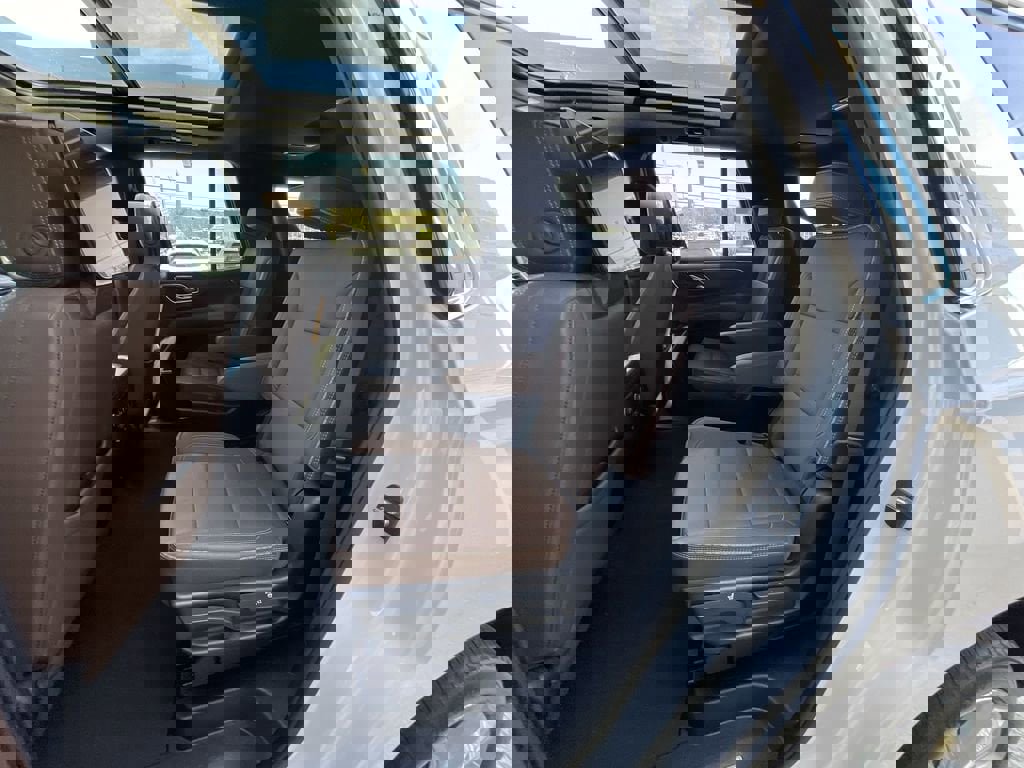 Certified 2024 Chevrolet Tahoe High Country w/ Advanced Technology Package image 25