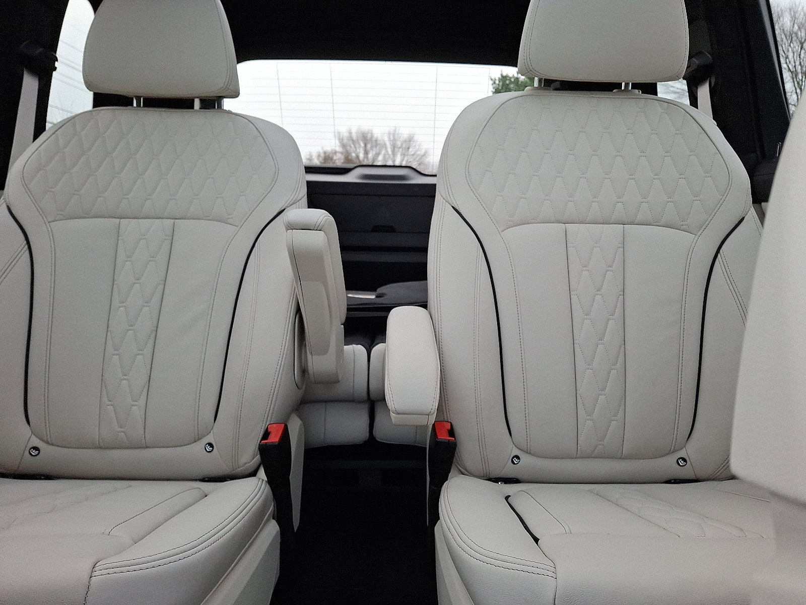 Used 2021 BMW X7 M50i w/ Dynamic Handling Package image 19