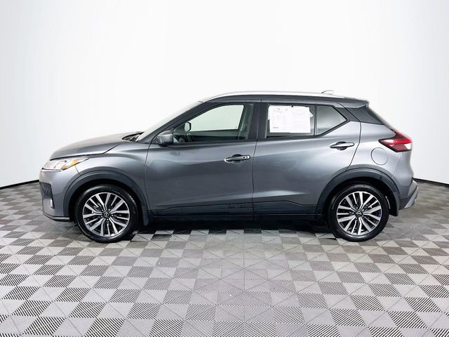 Used 2024 Nissan Kicks SV image 3