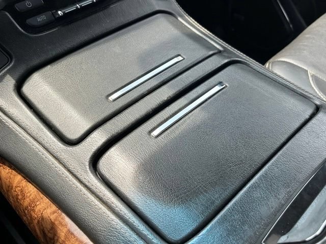 Used 2015 Chevrolet Tahoe LTZ AWD/4WD image 28