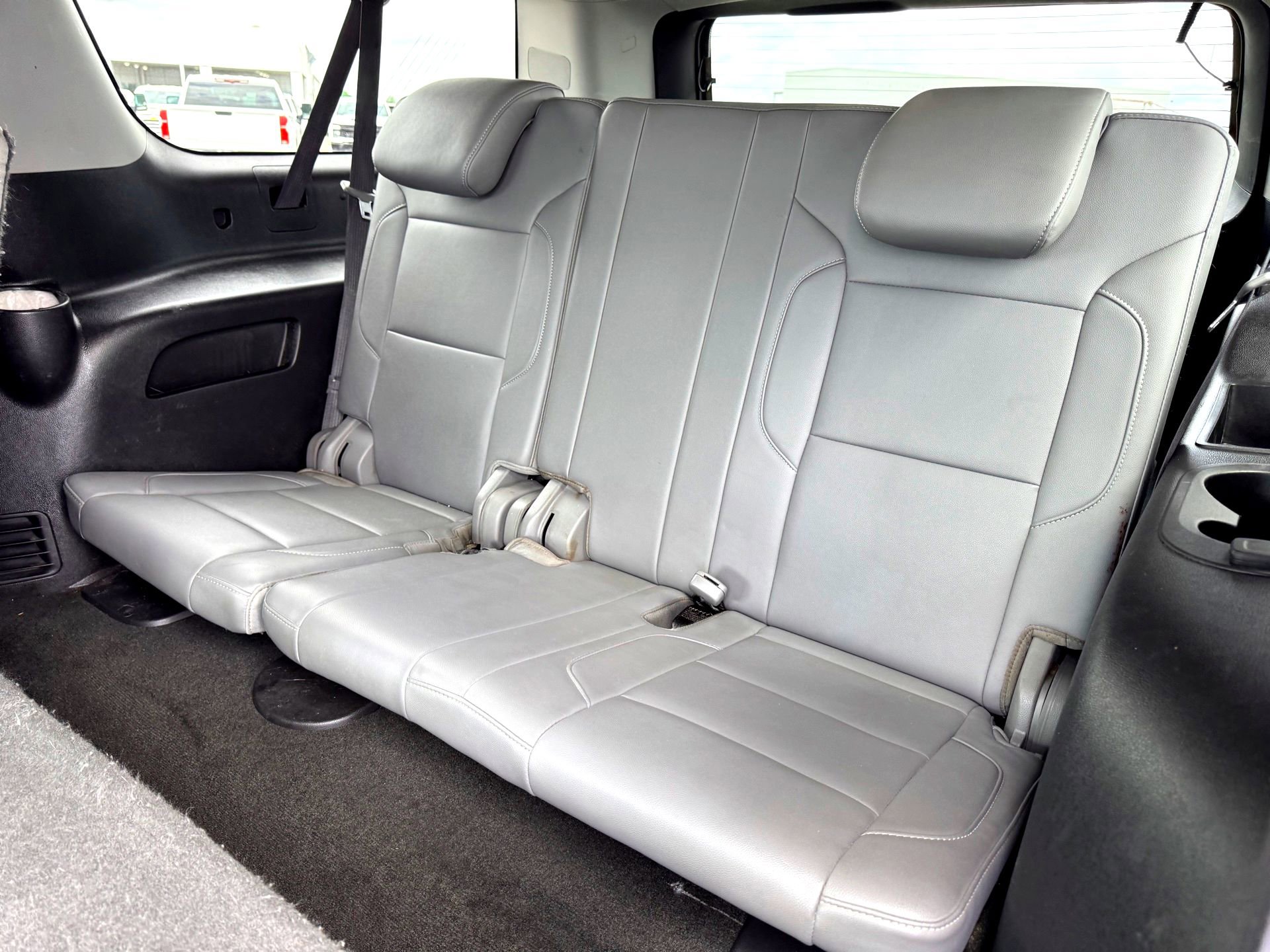 Used 2018 Chevrolet Suburban LT RWD image 18