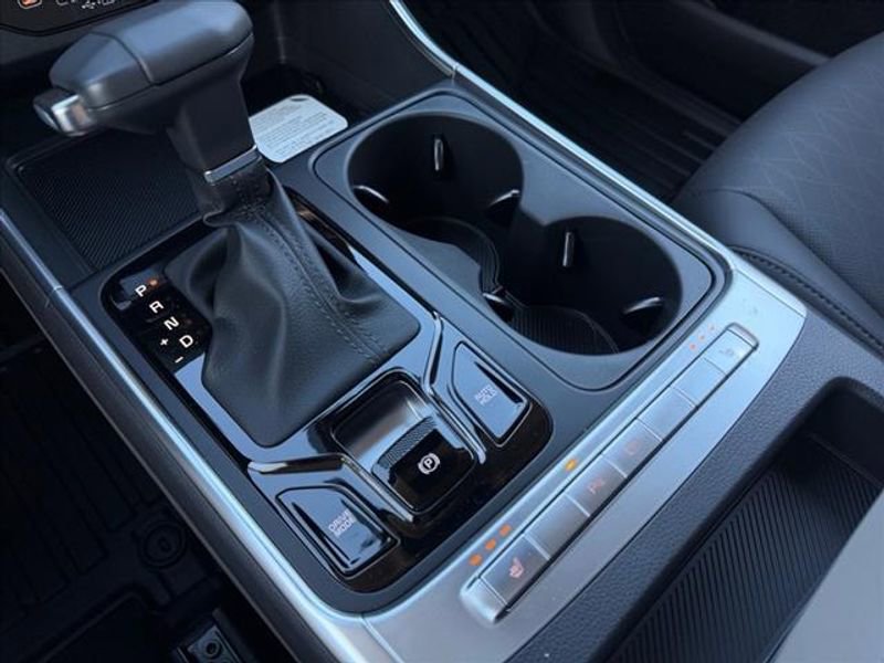 New 2026 Kia Carnival EX image 21