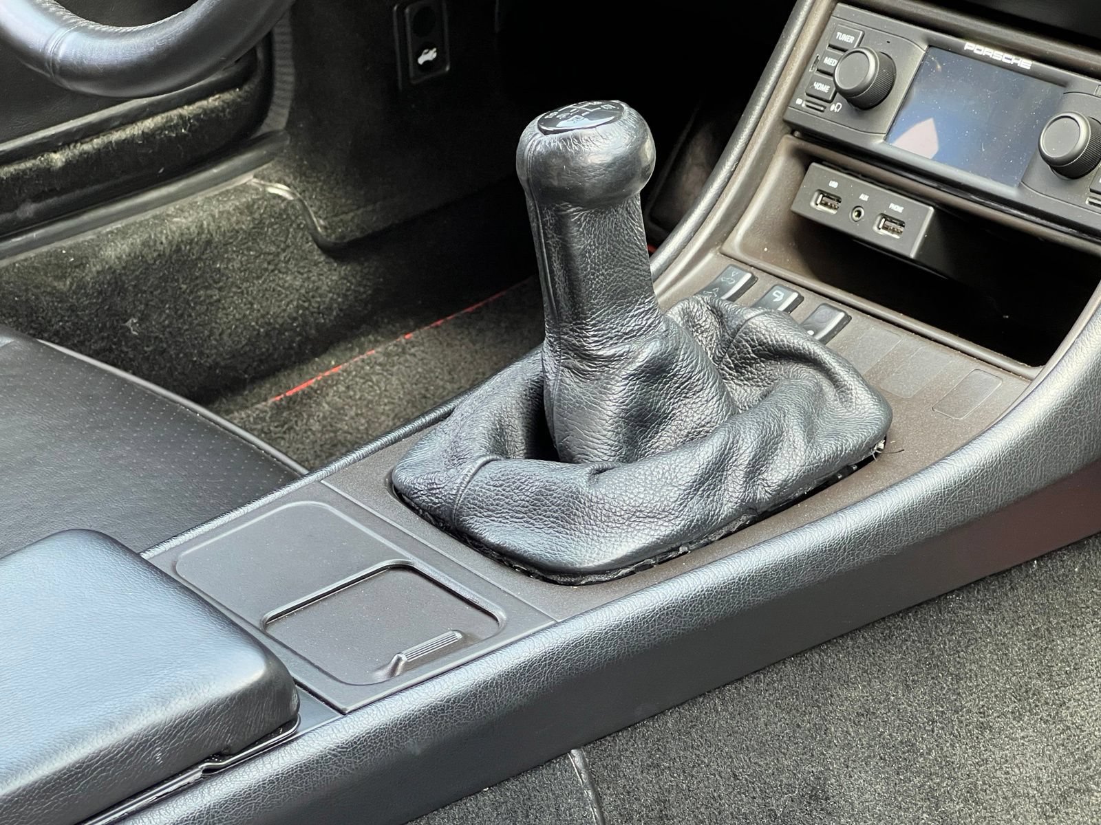 Used 1990 Porsche 944 Cabriolet RWD image 36