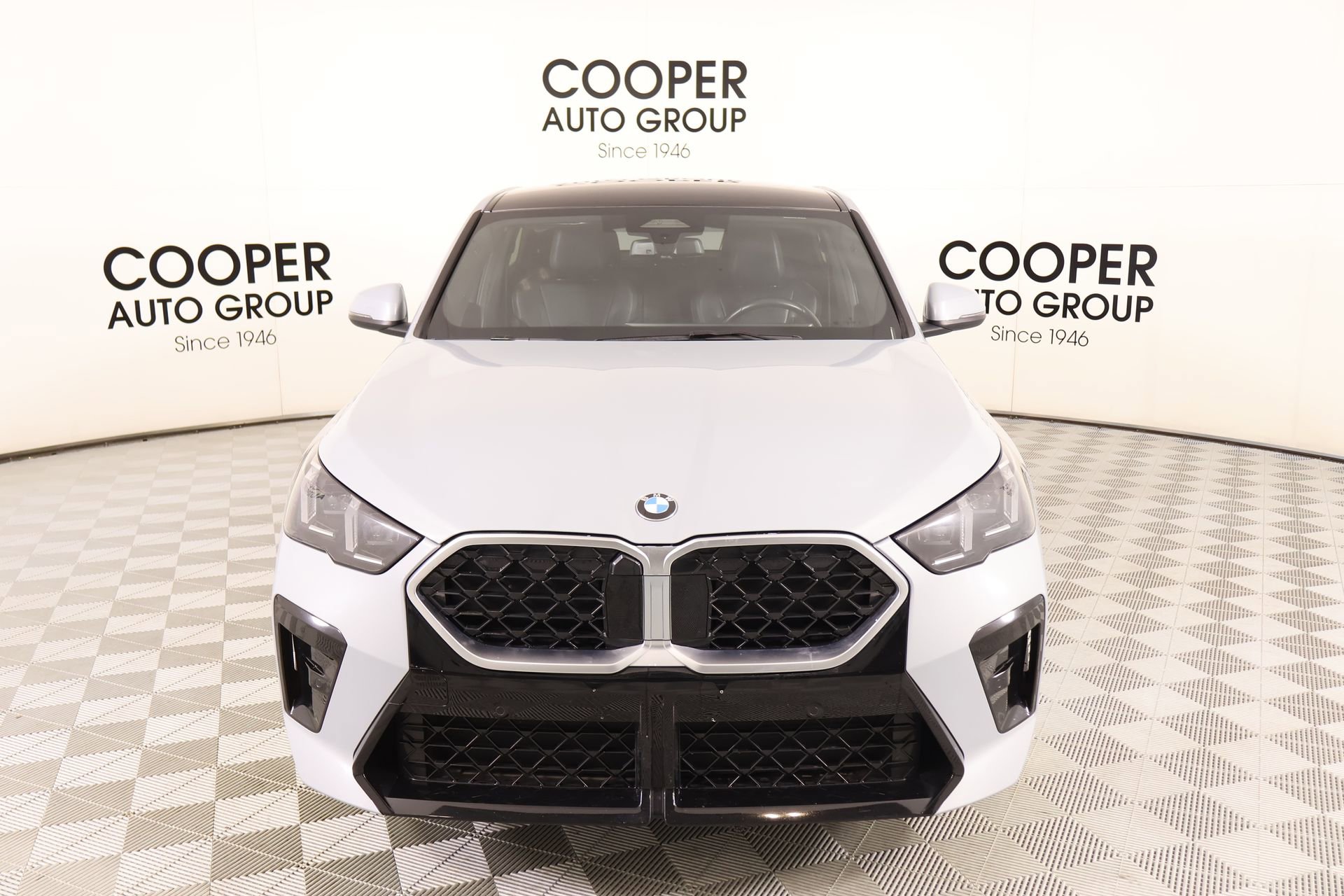 Used 2025 BMW X2 xDrive28i image 9