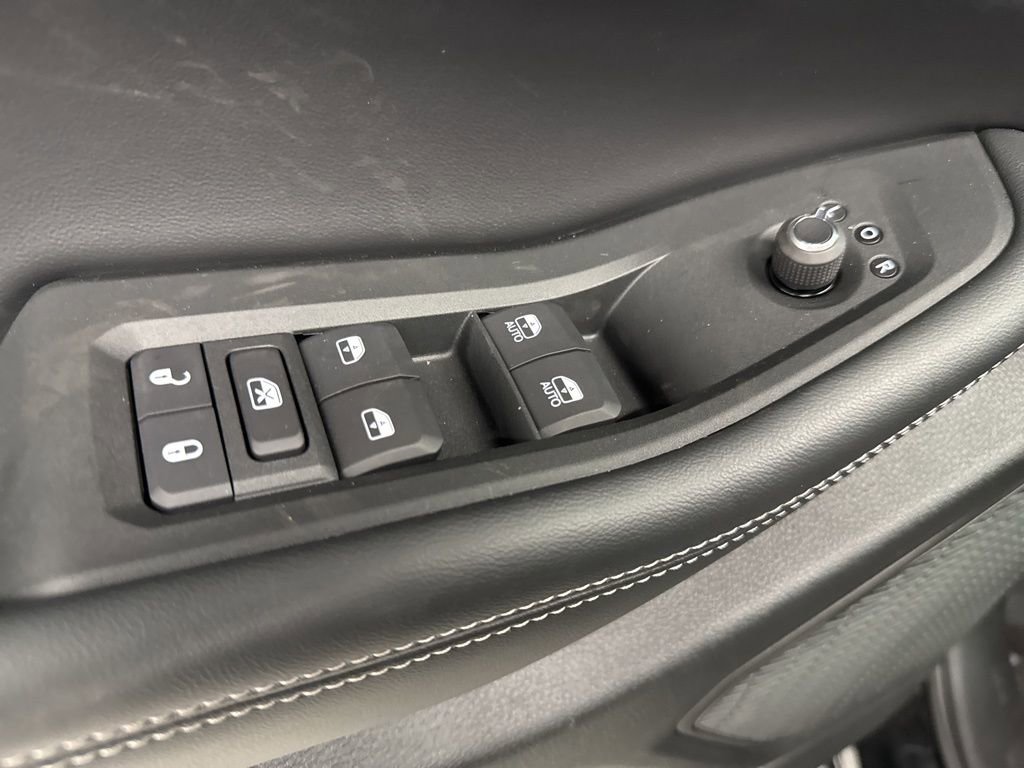 New 2025 Jeep Grand Cherokee L Limited image 18