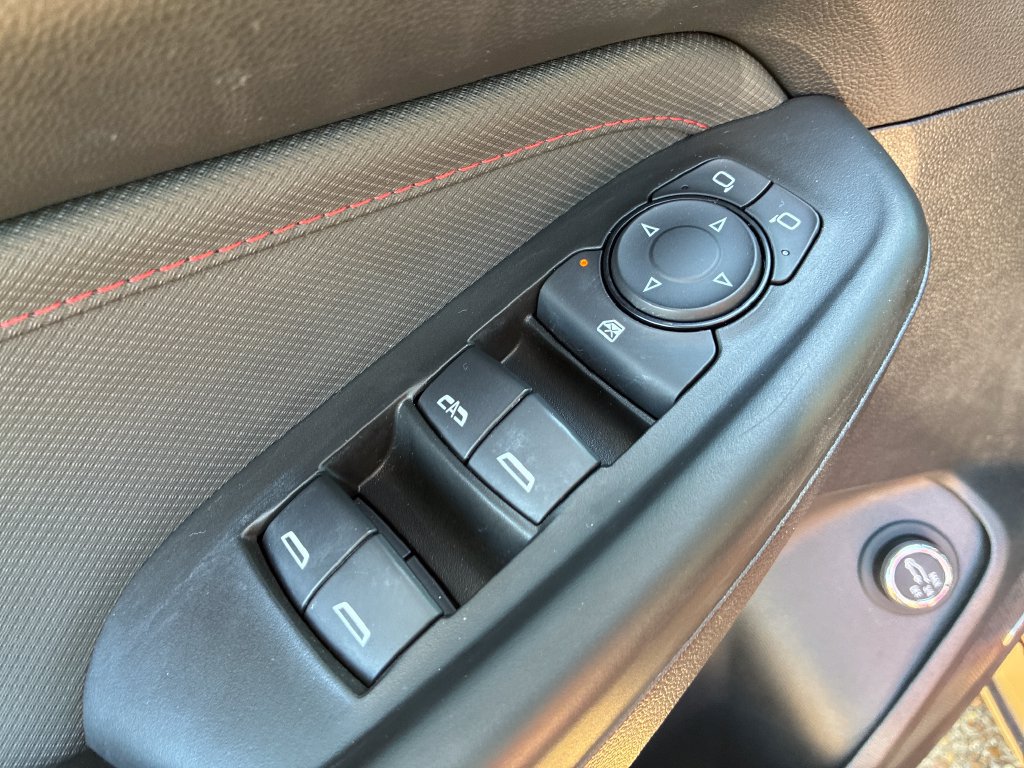 Used 2025 Chevrolet TrailBlazer RS w/ Convenience Package FWD image 30