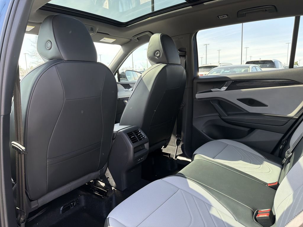 New 2026 Volkswagen Tiguan SE R-Line image 13