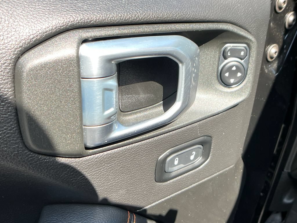 Used 2022 Jeep Gladiator Mojave w/ LED Lighting Group AWD/4WD image 12