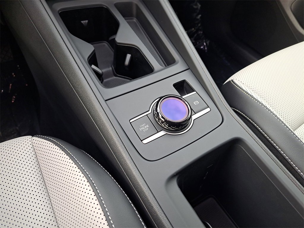 Used 2025 Volkswagen Tiguan SE image 10