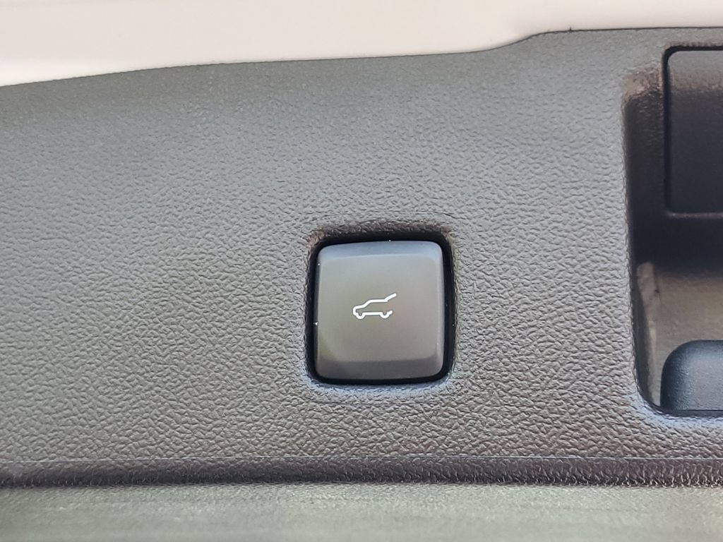 Used 2025 Ford Escape ST-Line Select AWD/4WD image 31