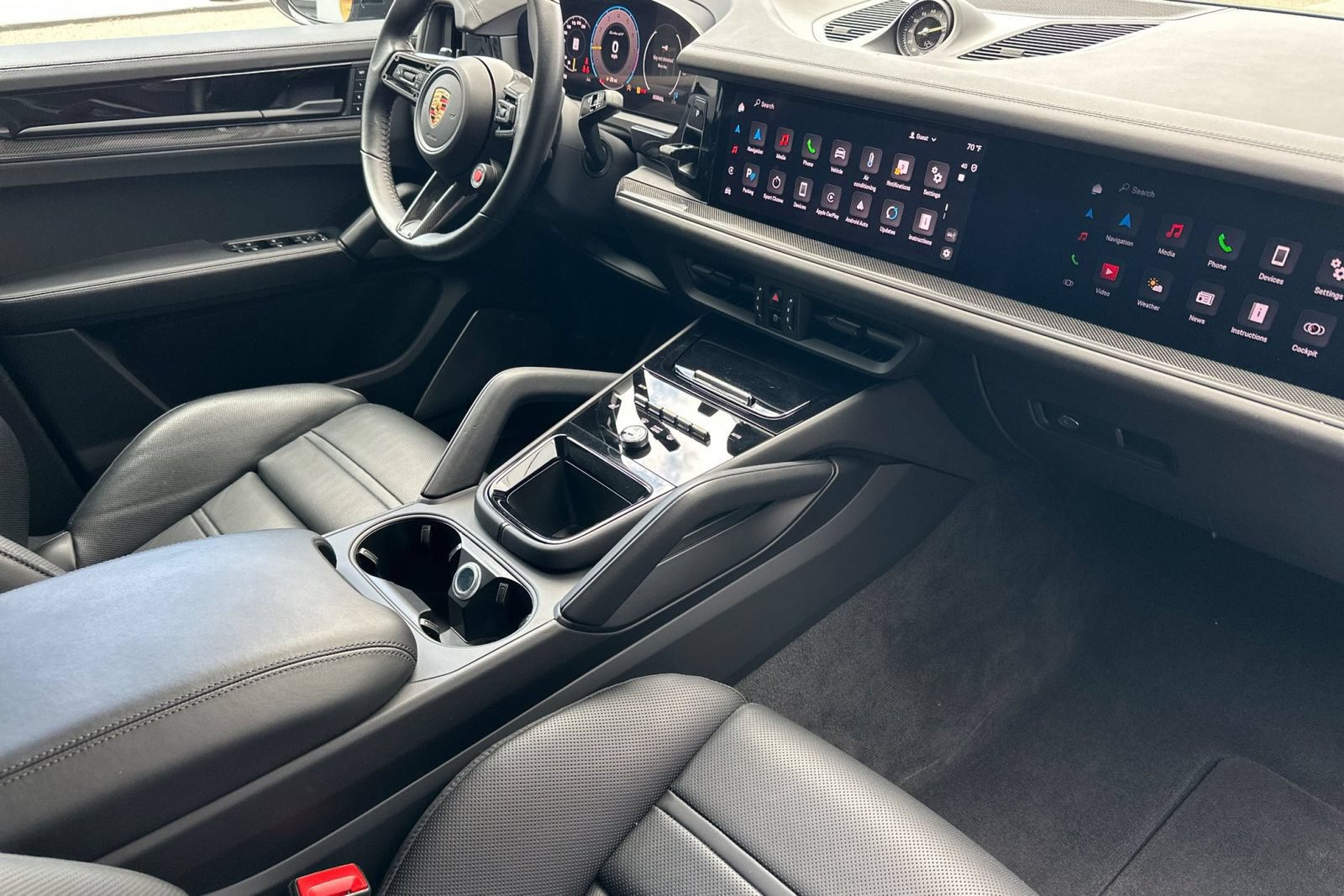 Certified 2024 Porsche Cayenne Turbo GT AWD/4WD image 18