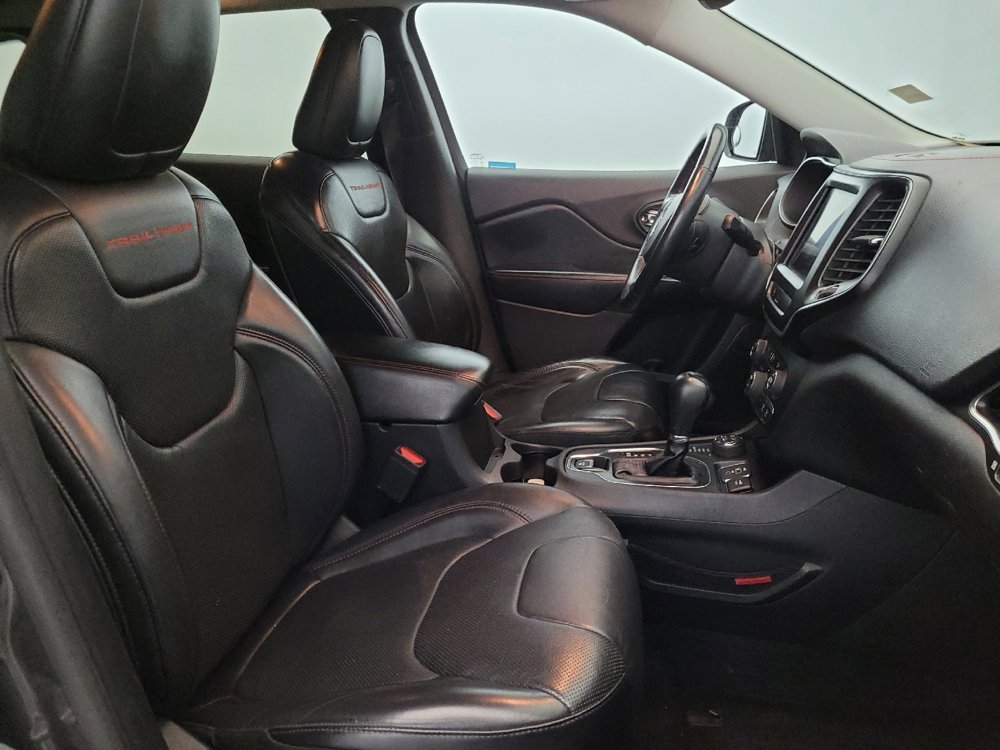 Used 2019 Jeep Cherokee Trailhawk image 21