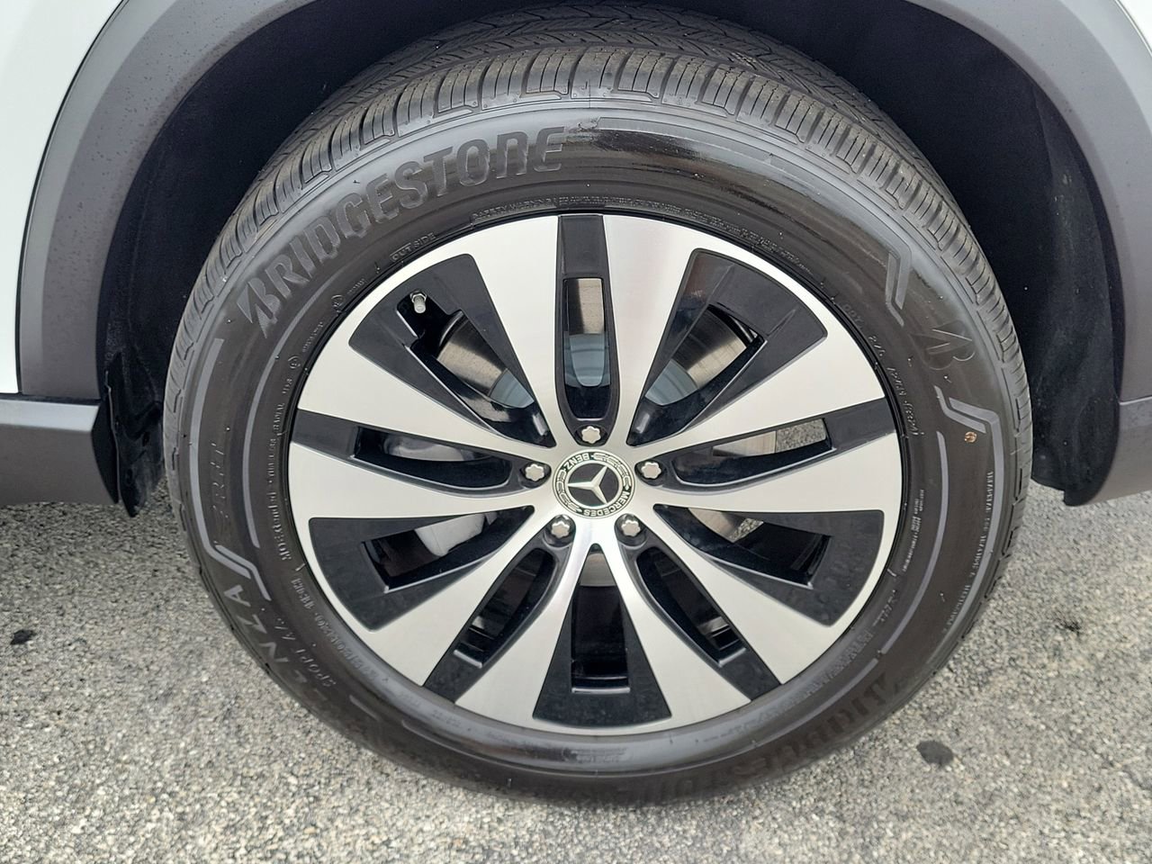 Certified 2025 Mercedes-Benz GLE 450e 4MATIC image 11