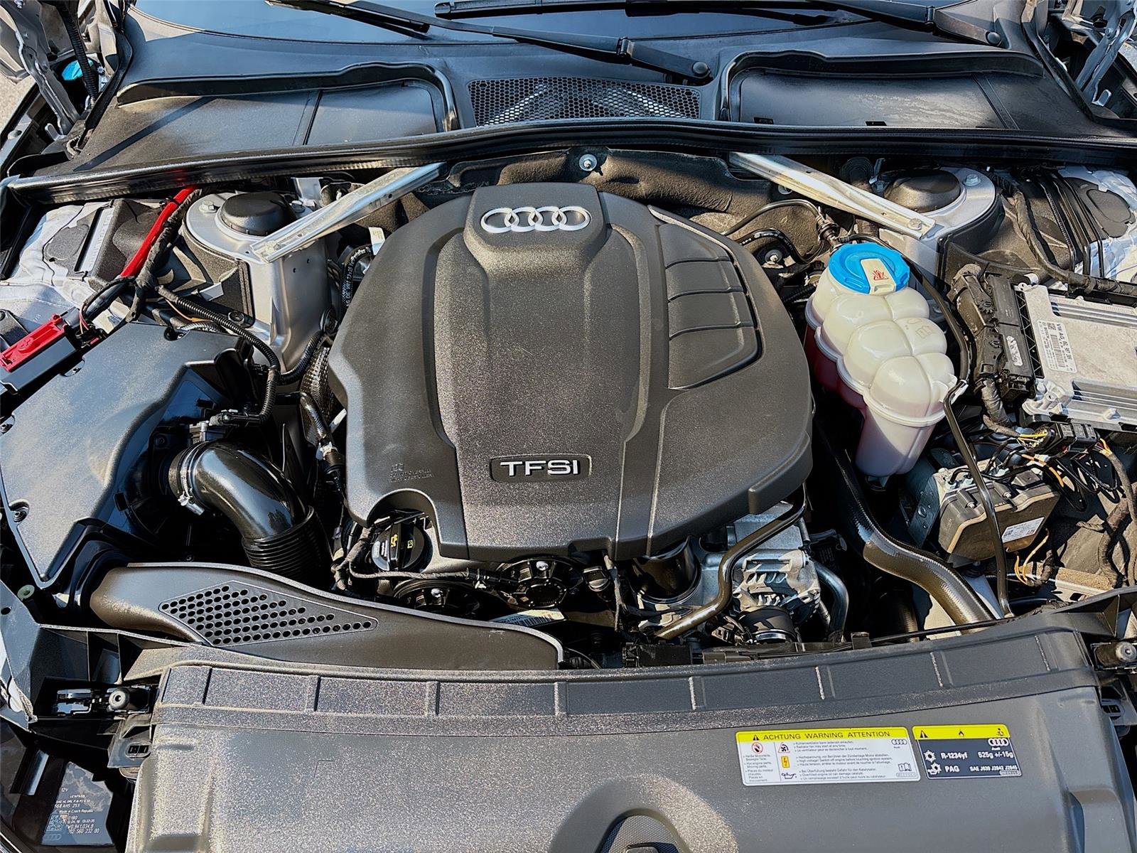 Used 2018 Audi A4 2.0T Ultra Premium Plus w/ Premium Plus Package image 34