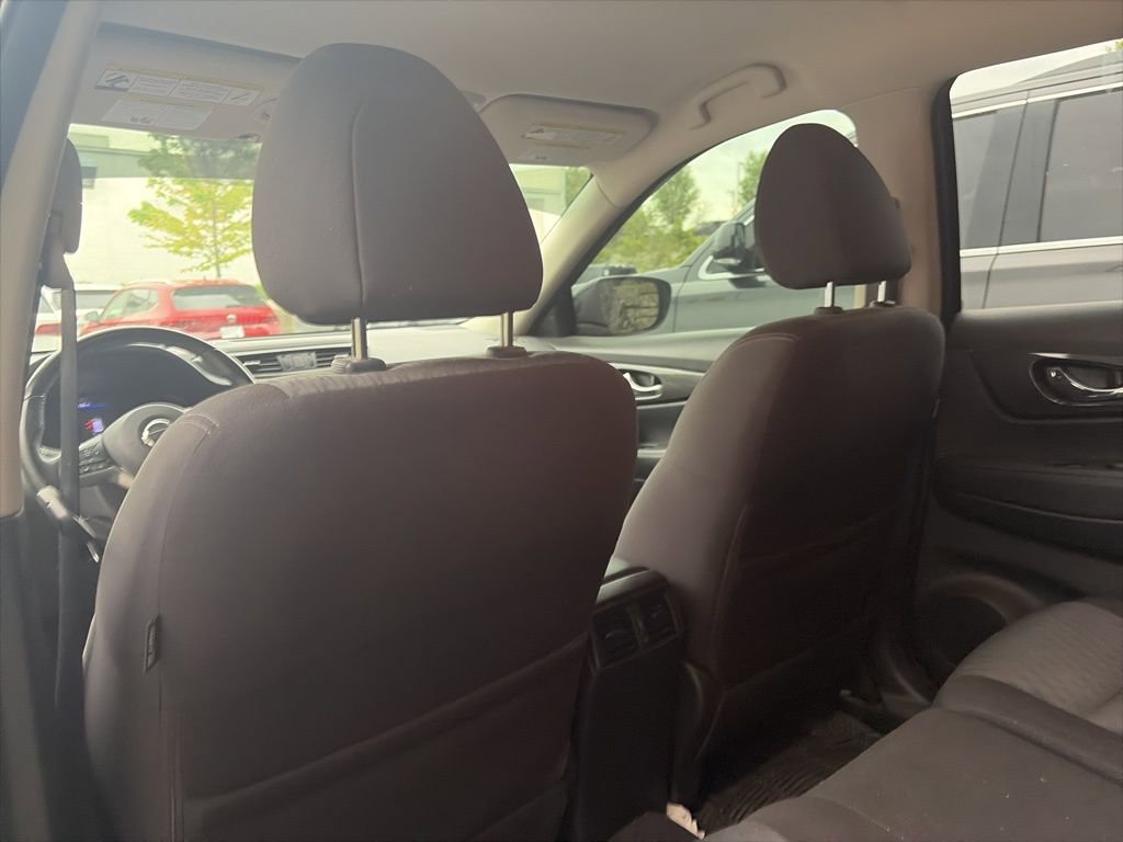 Used 2018 Nissan Rogue SV AWD/4WD image 26