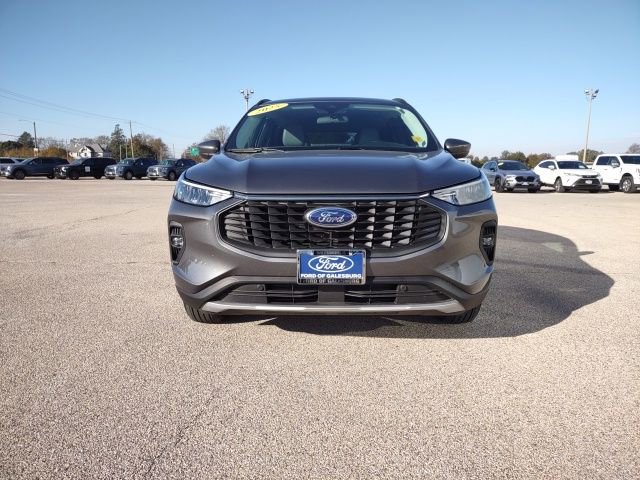 Used 2025 Ford Escape SE image 8