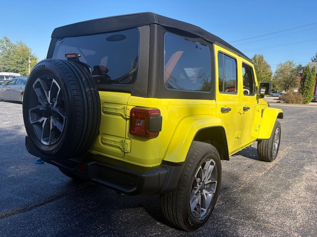 Used 2024 Jeep Wrangler Unlimited w/ Convenience Group AWD/4WD image 24