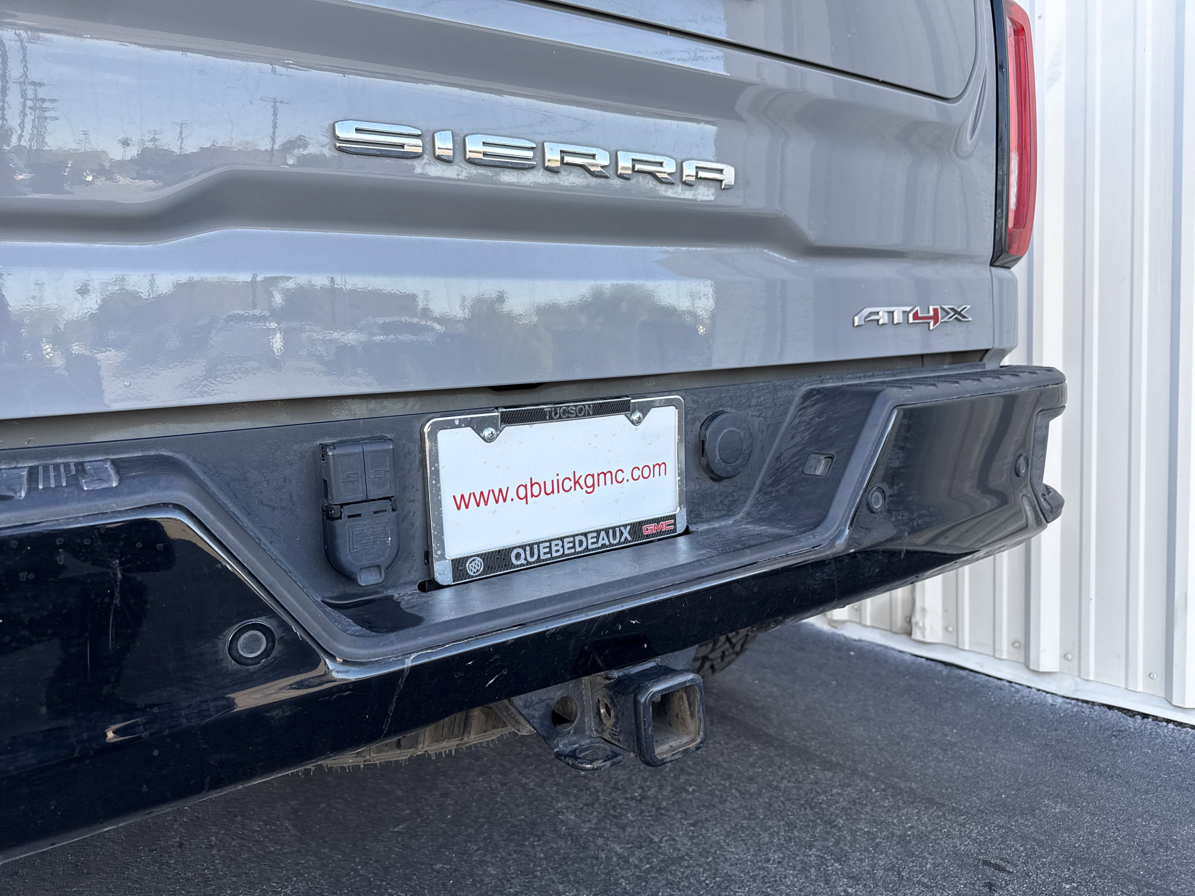 Used 2024 GMC Sierra 1500 AT4X image 12