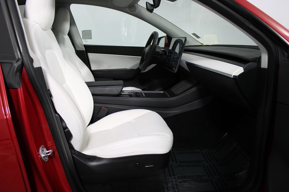 Used 2022 Tesla Model Y Long Range AWD/4WD image 23