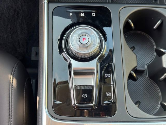 Used 2025 Kia Carnival SX w/ SX Dark Edition Package FWD image 26