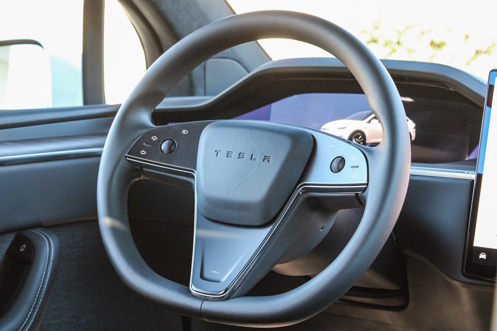 Used 2023 Tesla Model X image 16