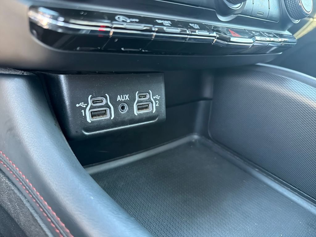 Used 2024 Dodge Durango GT RWD image 40