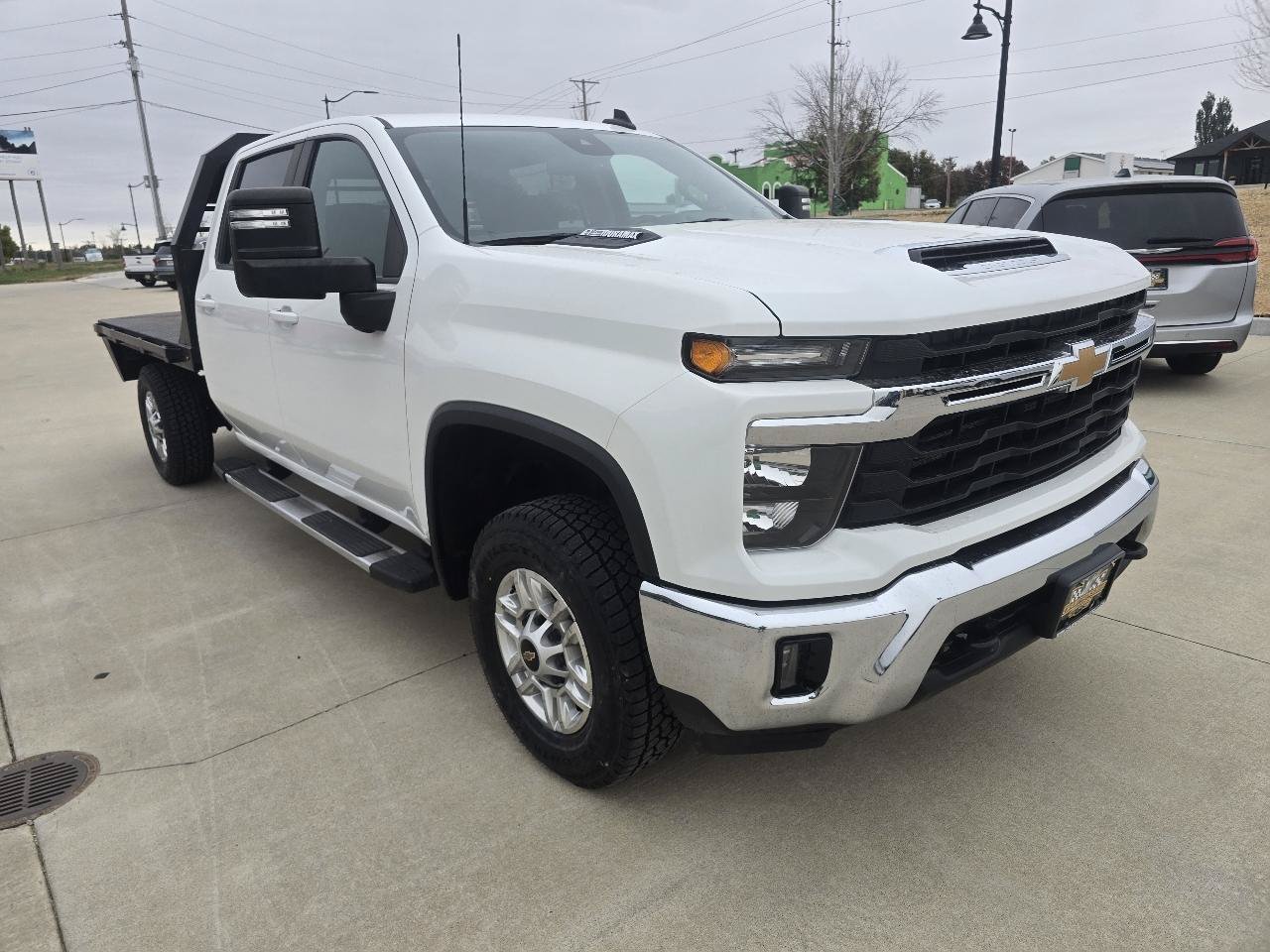 Used 2024 Chevrolet Silverado 2500 LT w/ Convenience Package AWD/4WD image 8