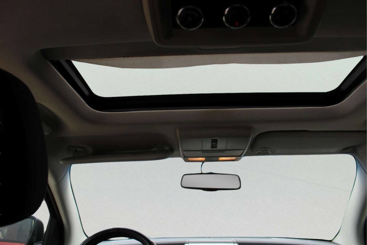 Used 2010 Dodge Journey SXT w/ Flexible Seating Group FWD image 8