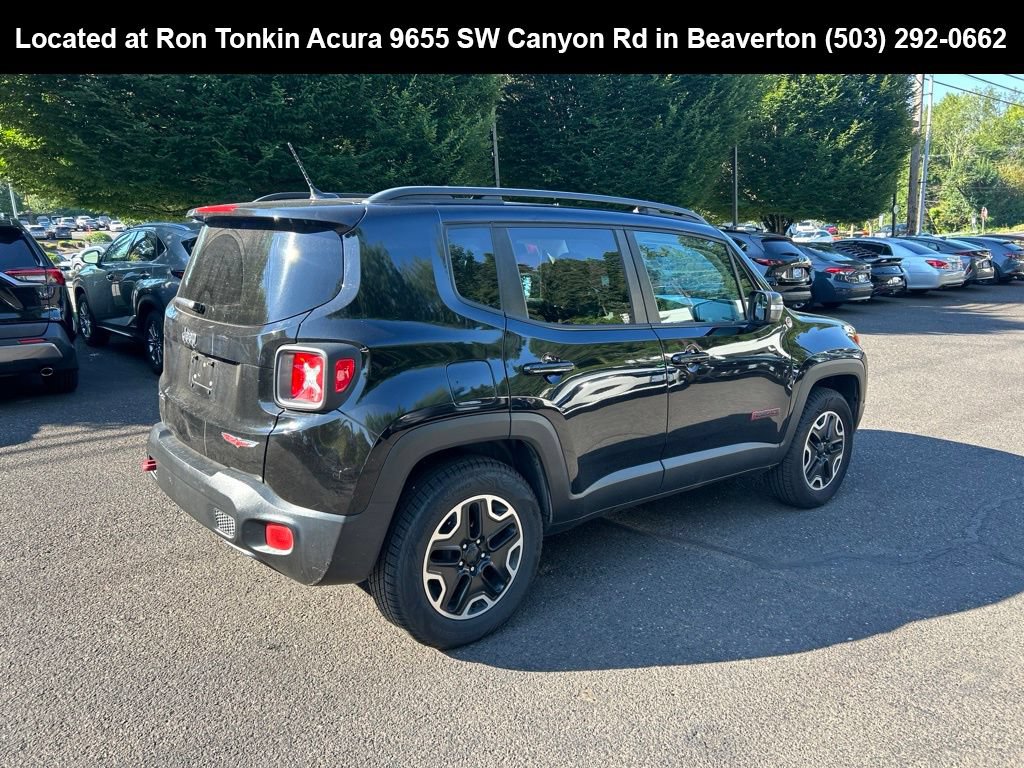 Used 2016 Jeep Renegade Trailhawk AWD/4WD image 3