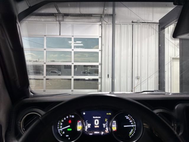 Used 2021 Jeep Wrangler Unlimited Sahara image 7