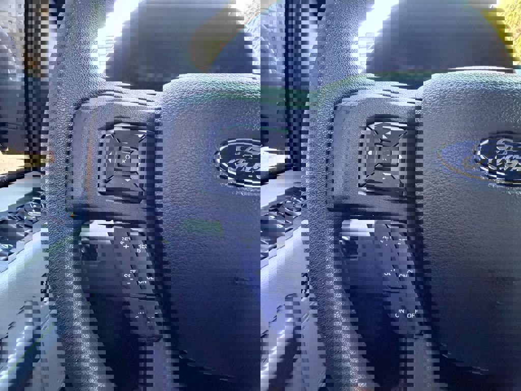 Used 2015 Ford F150 XLT image 26