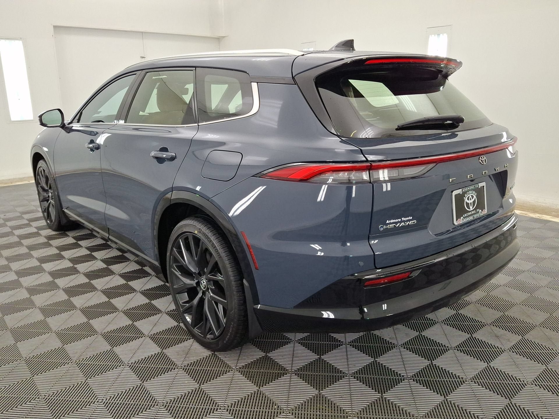Certified 2025 Toyota Crown Signia AWD/4WD image 22