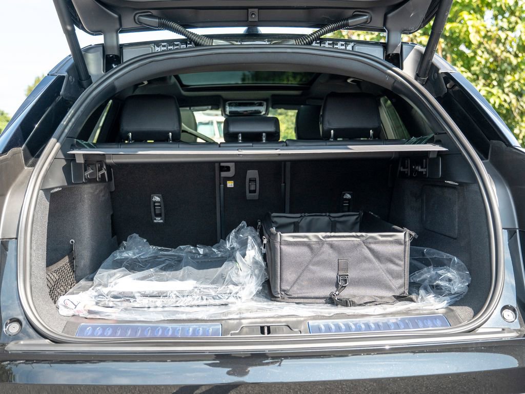 New 2026 Land Rover Range Rover Velar S image 25