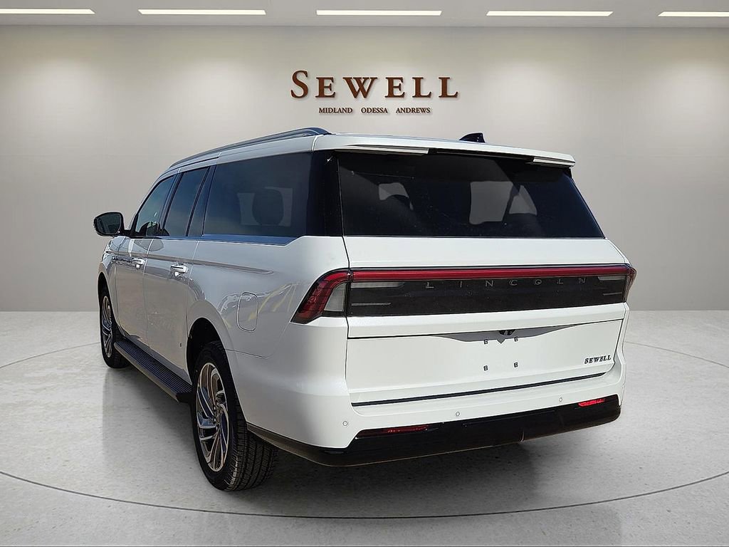 New 2026 Lincoln Navigator Premiere image 5