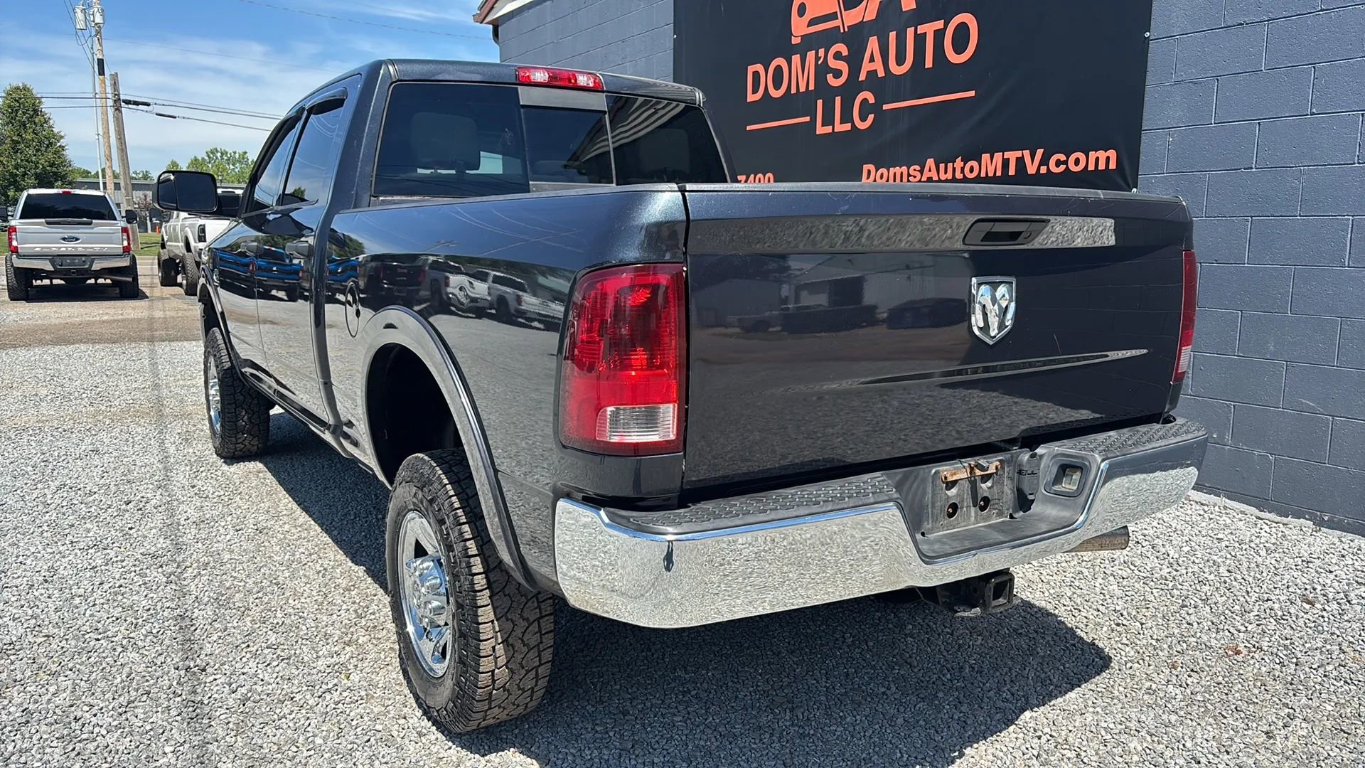 Used 2013 RAM 2500 Tradesman w/ Chrome Appearance Group AWD/4WD image 3