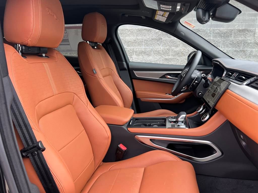 New 2025 Jaguar F-PACE R-Dynamic S image 15