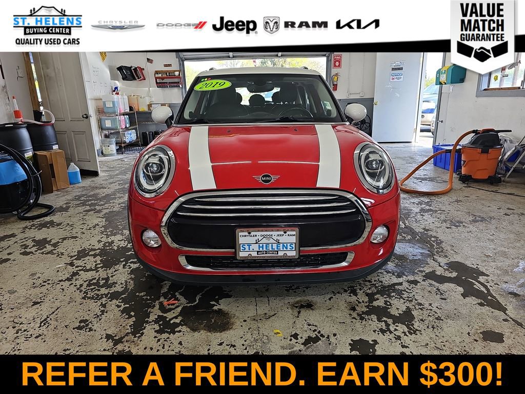 Used 2019 MINI Cooper 4-Door Hardtop w/ Premium Package FWD image 11