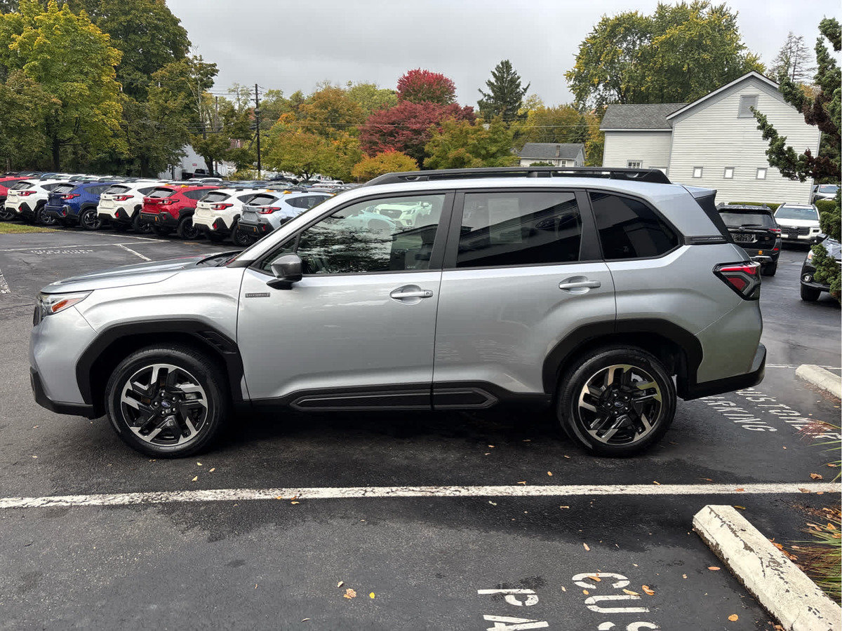 Certified 2025 Subaru Forester Limited w/ Popular Package AWD/4WD image 6