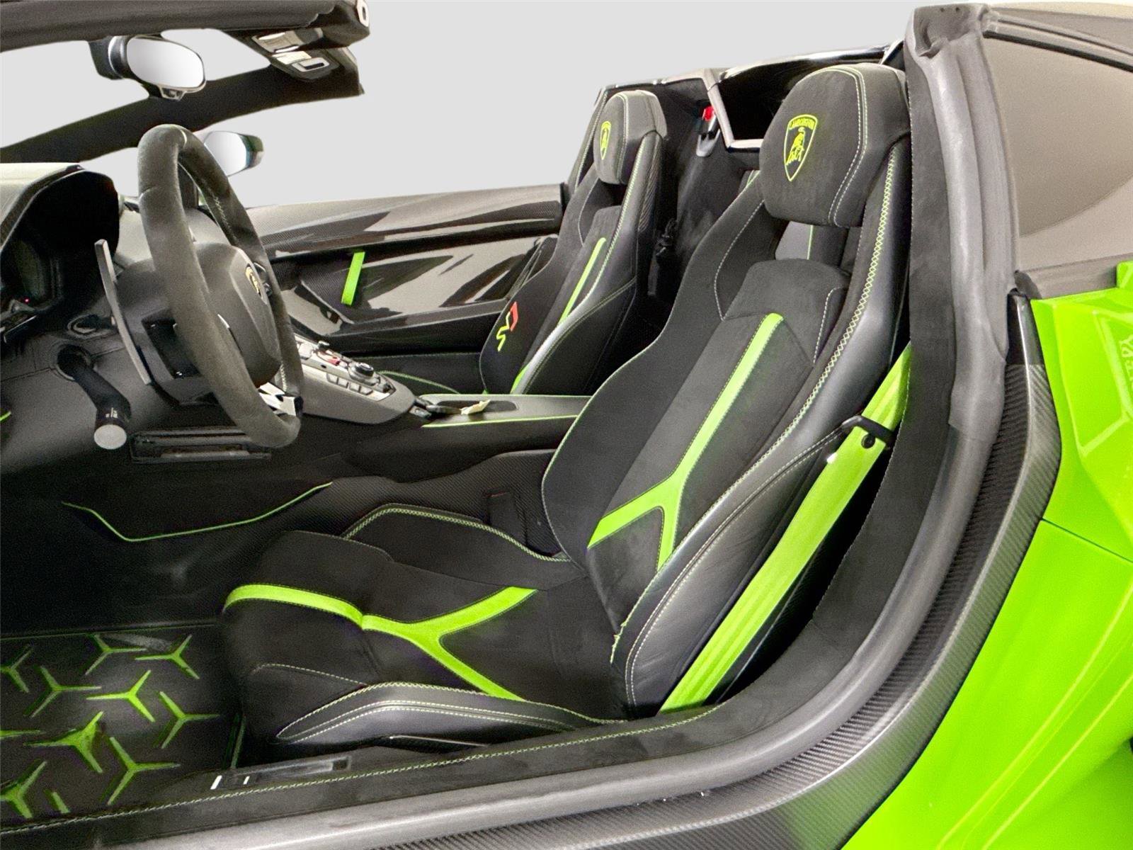 Used 2021 Lamborghini Aventador SVJ image 14