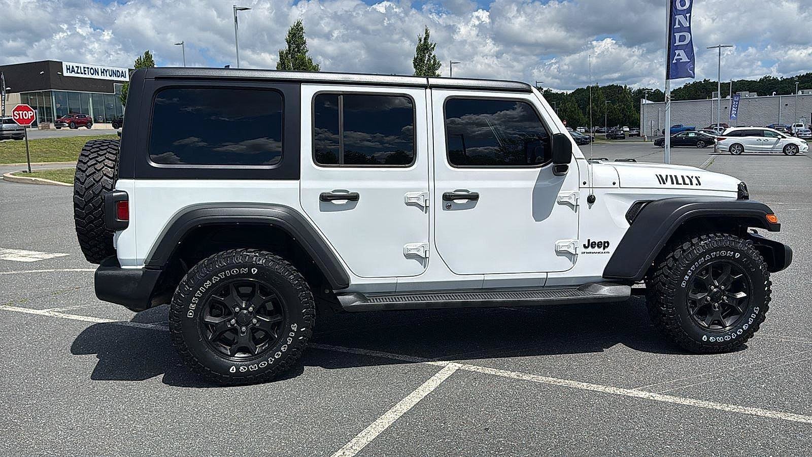 Used 2023 Jeep Wrangler Unlimited Sport AWD/4WD image 4