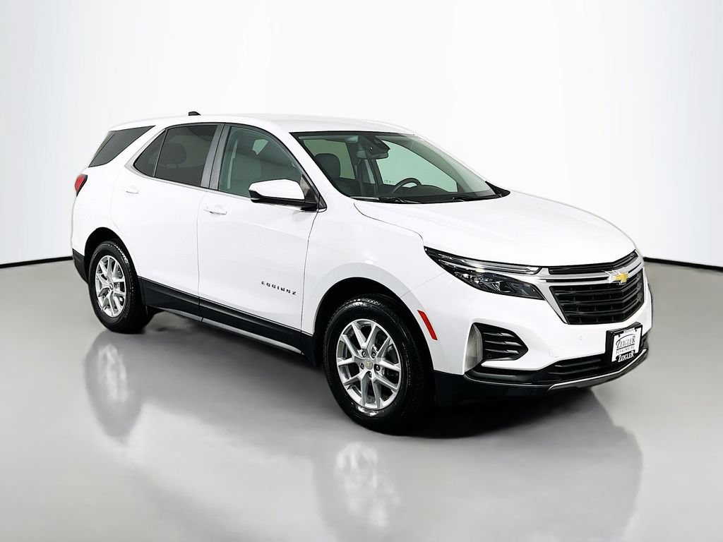Used 2023 Chevrolet Equinox LT w/ Driver Convenience Package AWD/4WD image 3
