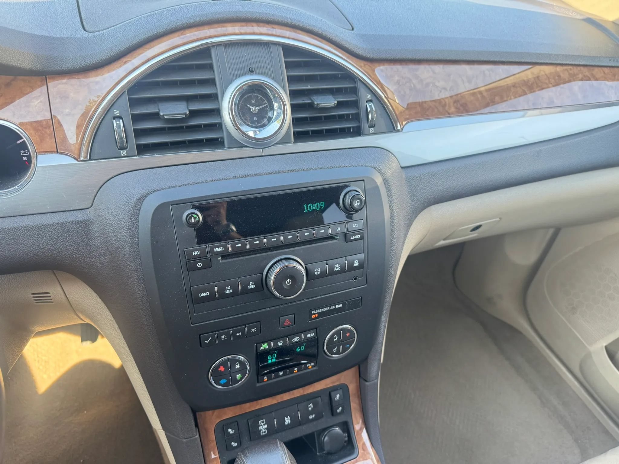 Used 2012 Buick Enclave Leather FWD image 18