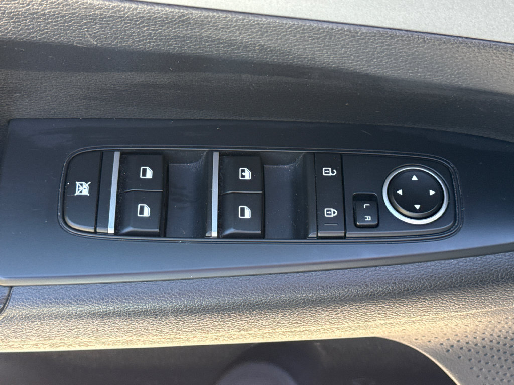 Used 2020 Kia Forte LXS FWD image 14