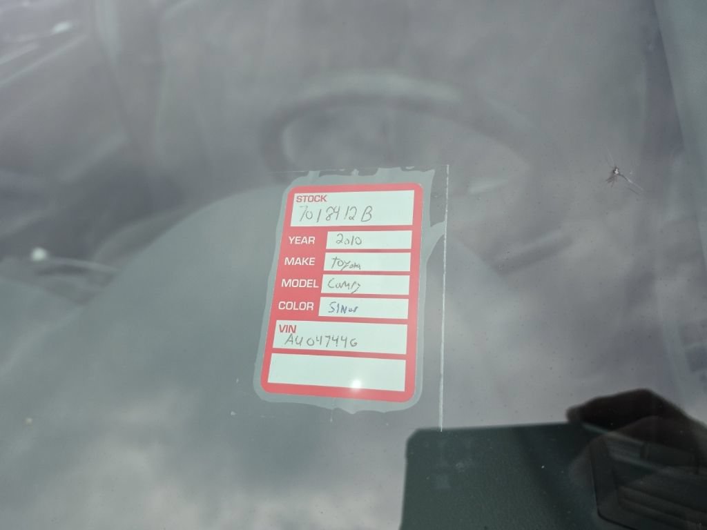 Used 2010 Toyota Camry LE FWD image 7