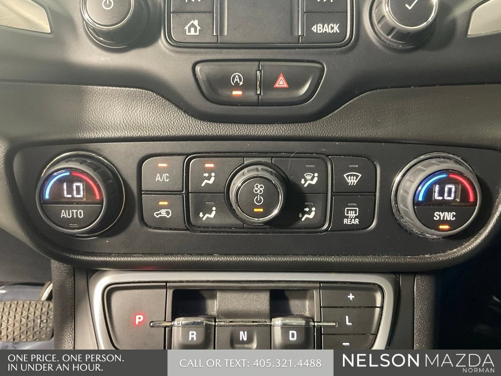 Used 2022 GMC Terrain SLE w/ Driver Convenience Package FWD image 27