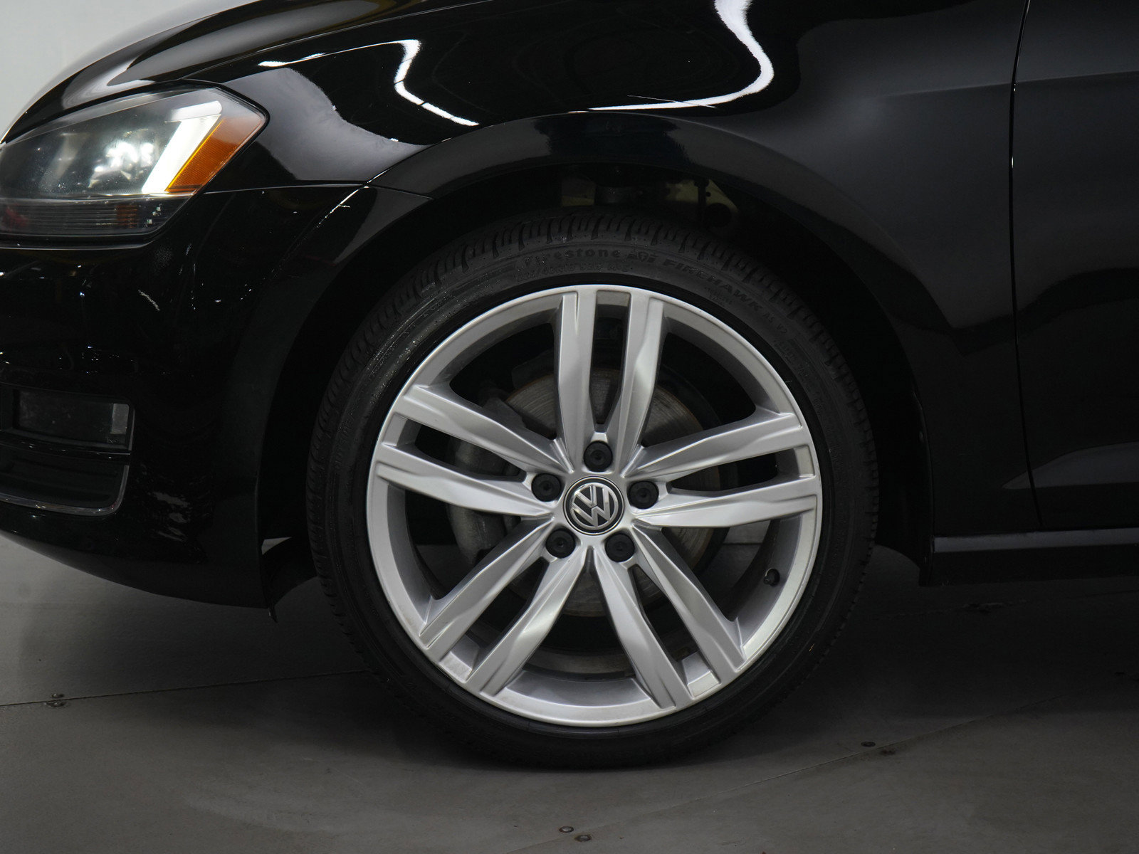 Used 2015 Volkswagen Golf TDI SEL w/ Lighting Package (SEL) image 31