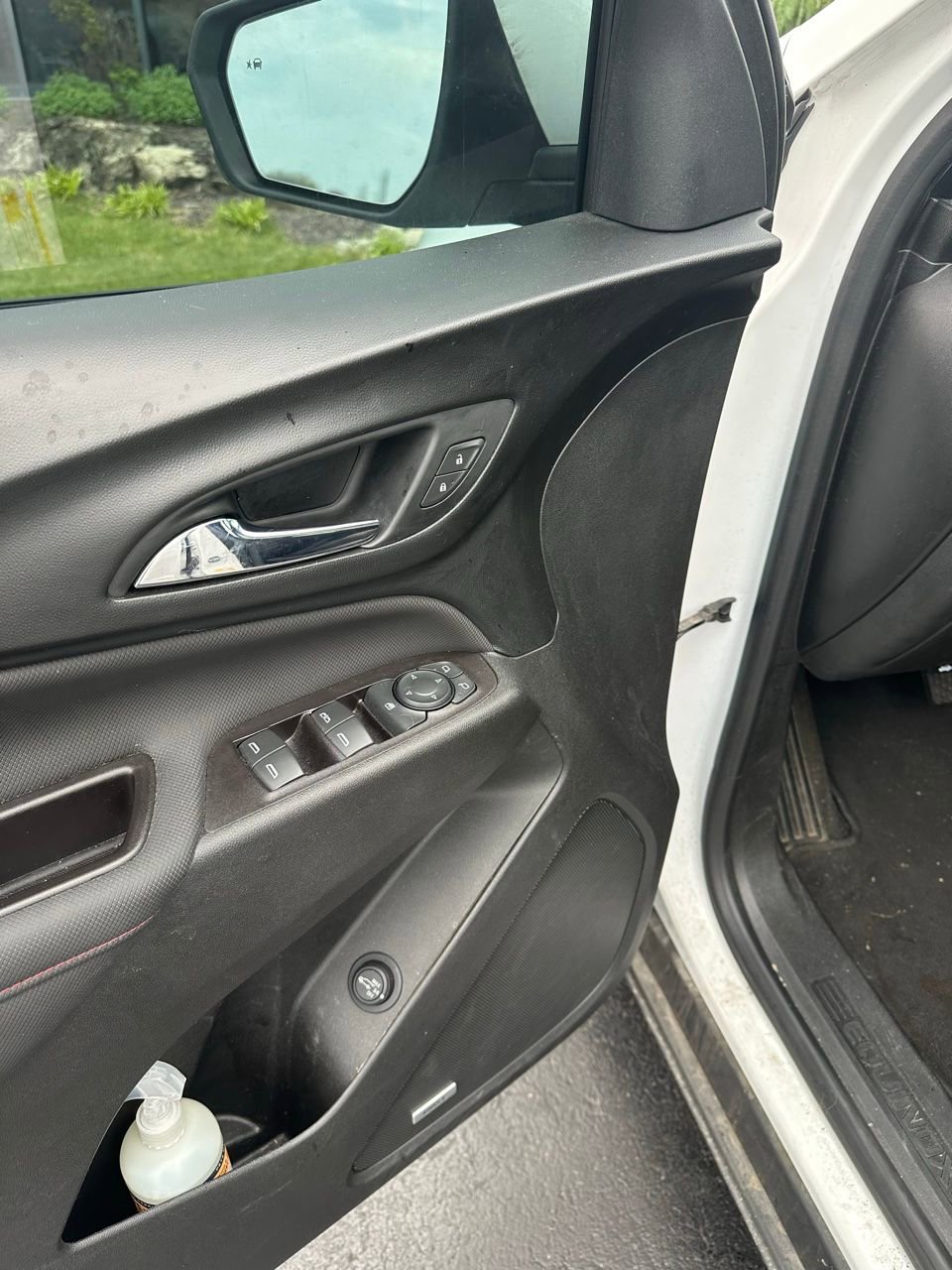 Used 2022 Chevrolet Equinox RS w/ RS Leather Package image 9