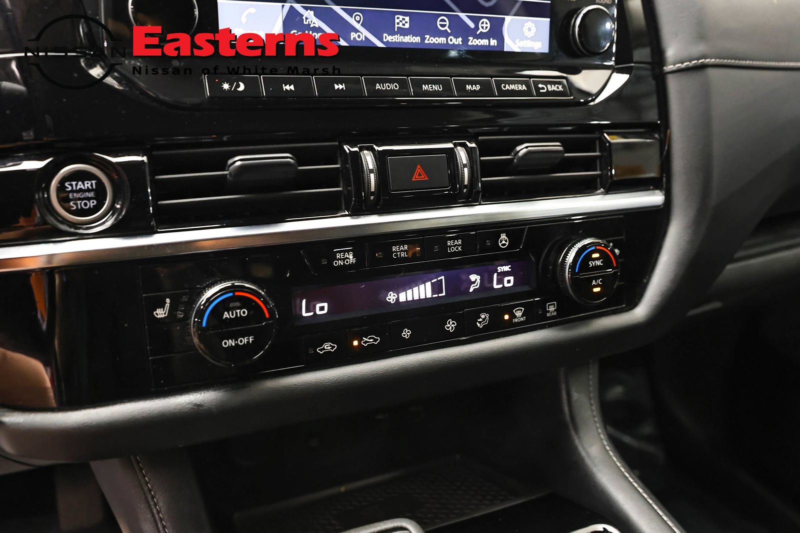 Used 2023 Nissan Pathfinder SL AWD/4WD image 19